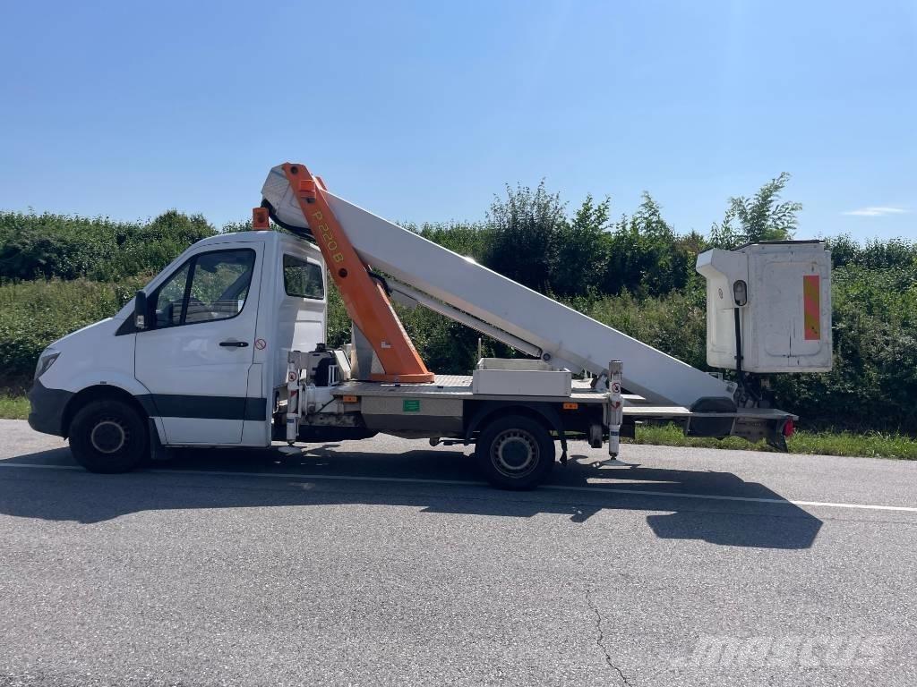 Palfinger P 220 B Plataformas aéreas montadas em camião