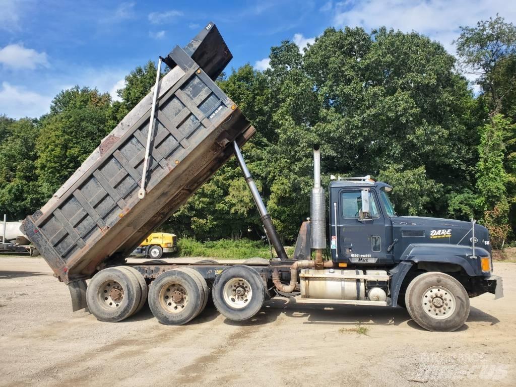 Mack CL713 Camiões basculantes