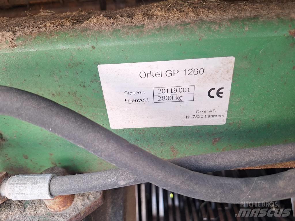 Agronic 1302 RR Enfardadeira de rolos