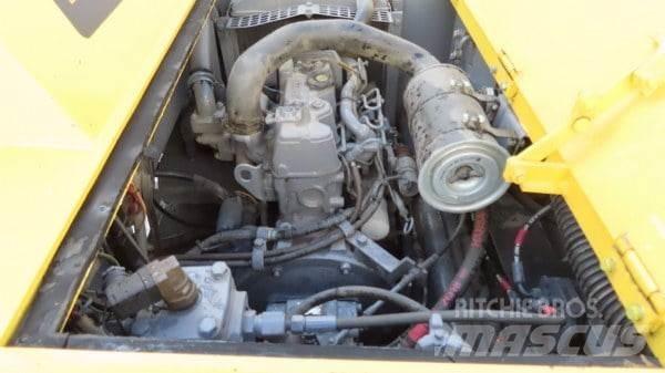 Sakai TS 160 Cilindros Compactadores de pneus