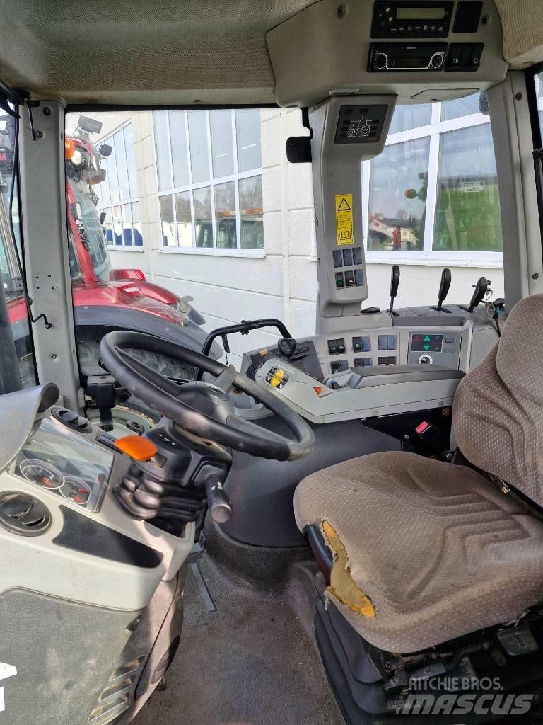 CLAAS Arion 640 Tratores Agrícolas usados