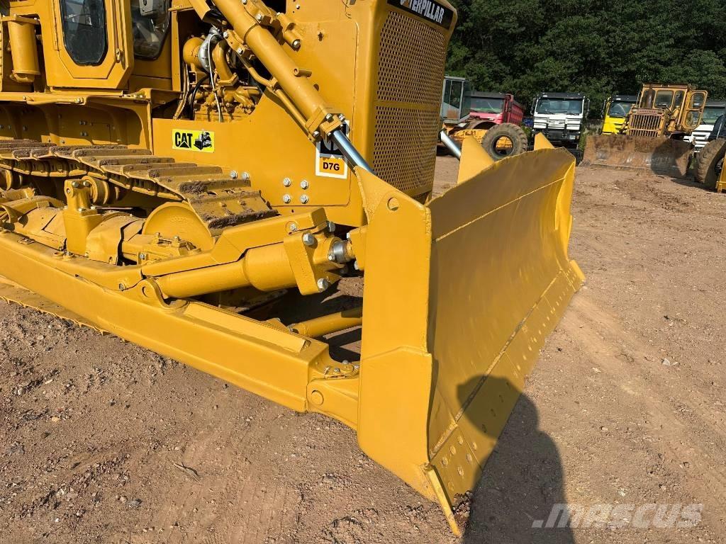 CAT D7G Dozers - Tratores rastos