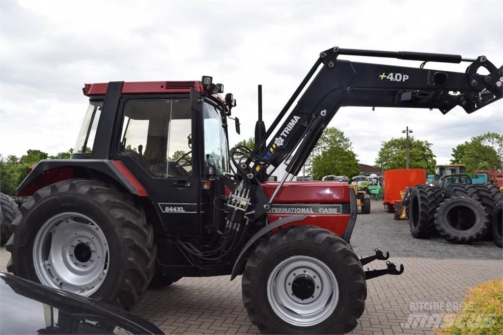 Case IH 844 A/S Tratores Agrícolas usados