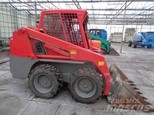 Bobcat S130 Carregadoras de direcção deslizante