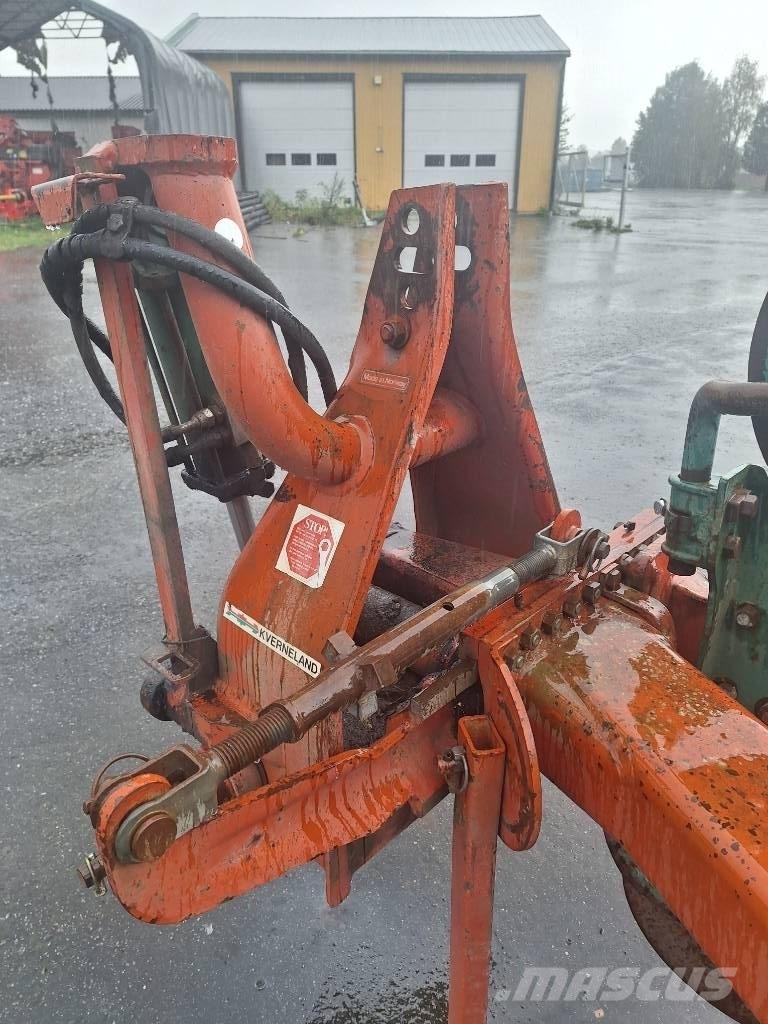 Kverneland W2 Charruas reversíveis