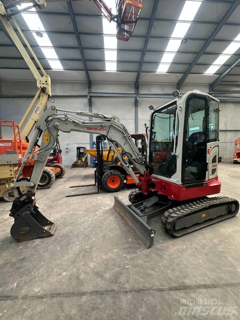 Takeuchi TB 325 R Mini Escavadoras <7t