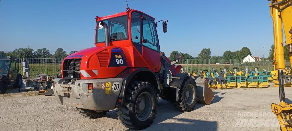 Komatsu WA 90 Pás carregadoras de rodas