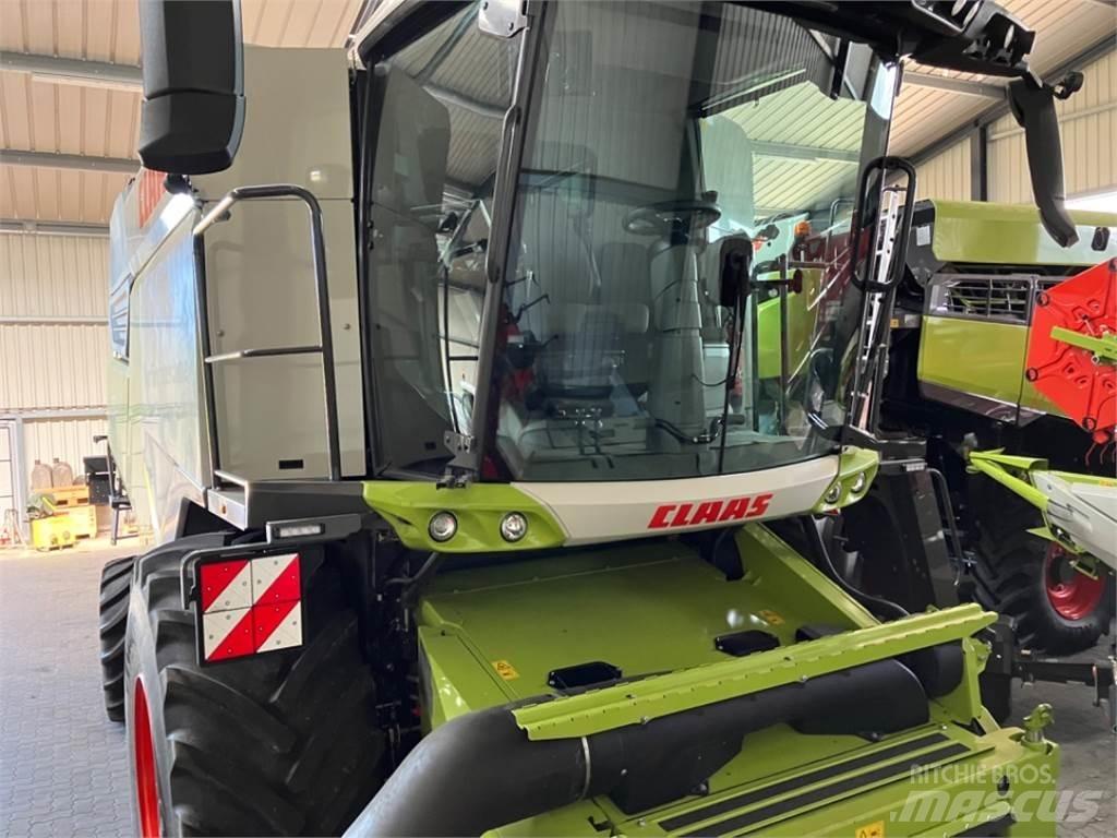CLAAS TRION 730 Ceifeiras debulhadoras