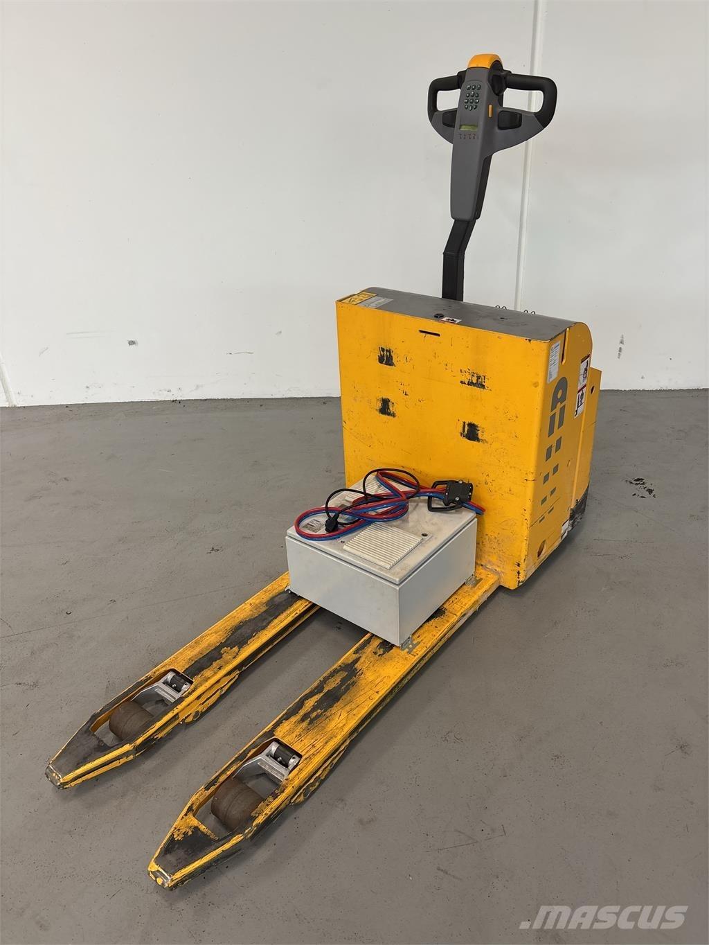 Atlet PLL145 Empilhador para operador externo