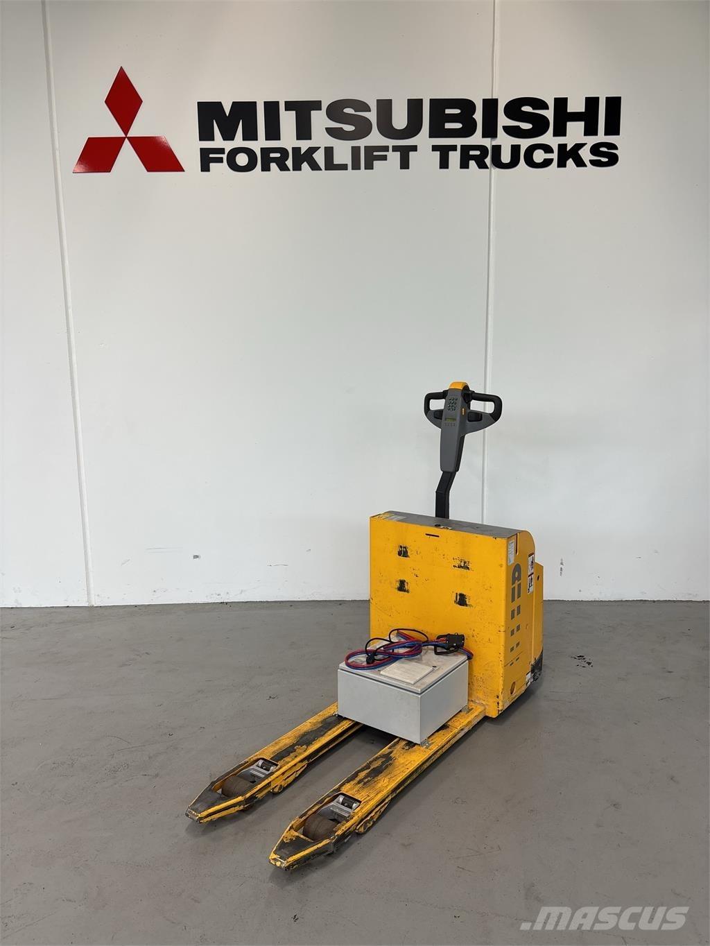Atlet PLL145 Empilhador para operador externo