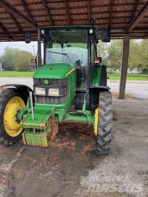 John Deere 5820 Tratores Agrícolas usados