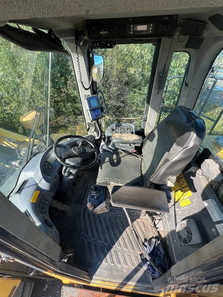 Komatsu WA 500-6 Pás carregadoras de rodas
