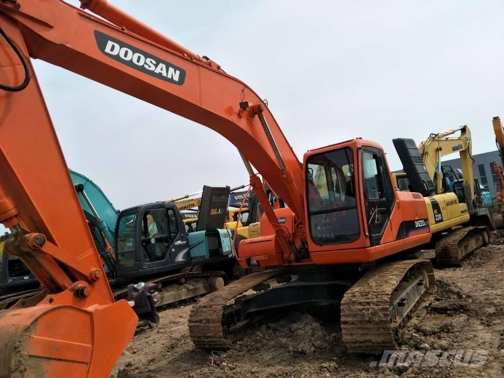 Doosan 225 Escavadoras de rastos