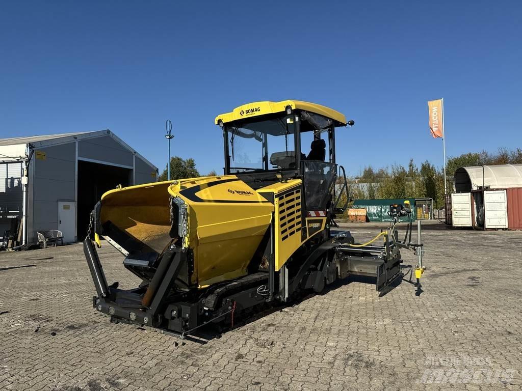 Bomag BF 300 C-2 Pavimentadoras de asfalto