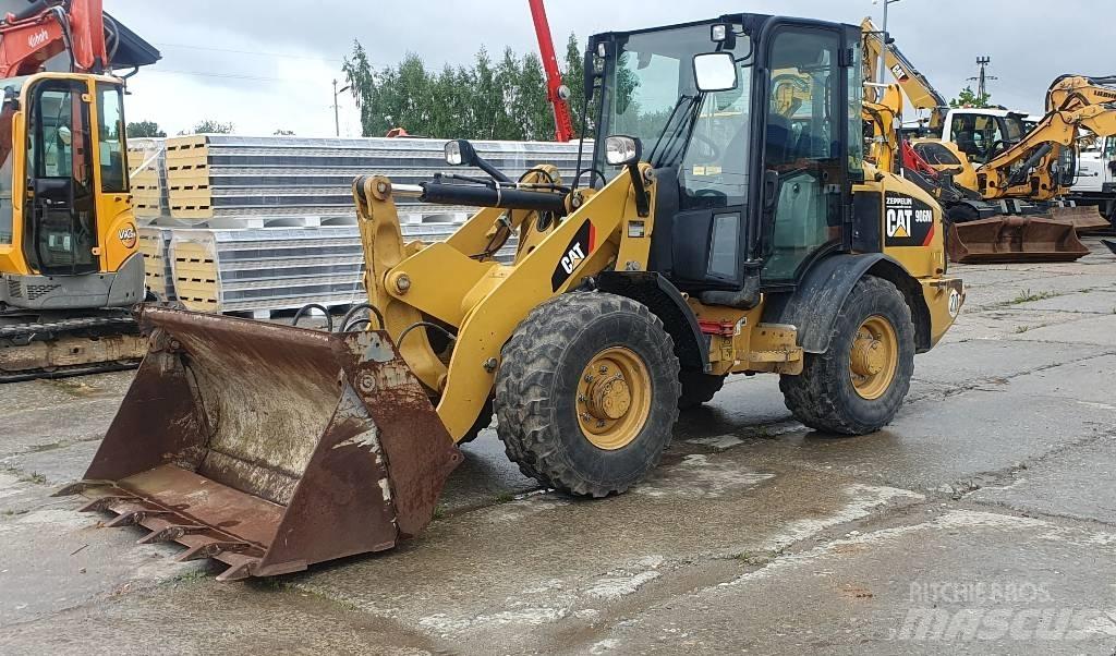 CAT 906M Pás carregadoras de rodas