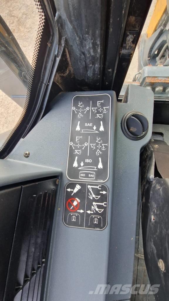 Terex TLB 890 Retroescavadoras