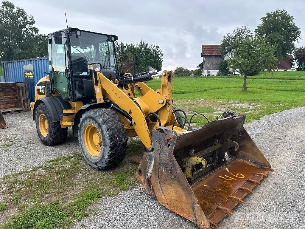 CAT 908M Radlader Pás carregadoras de rodas