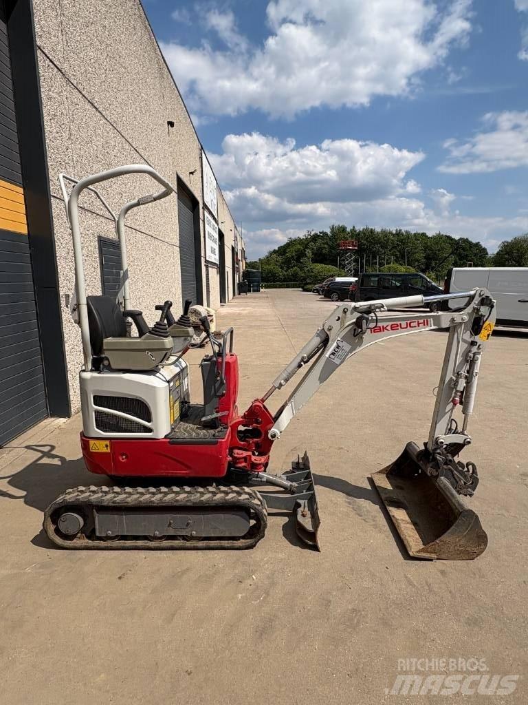 Takeuchi TB 210 R Mini Escavadoras <7t