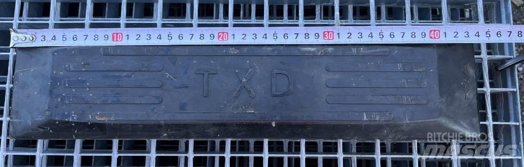  TXD 450A Rastos, correntes e material rodante