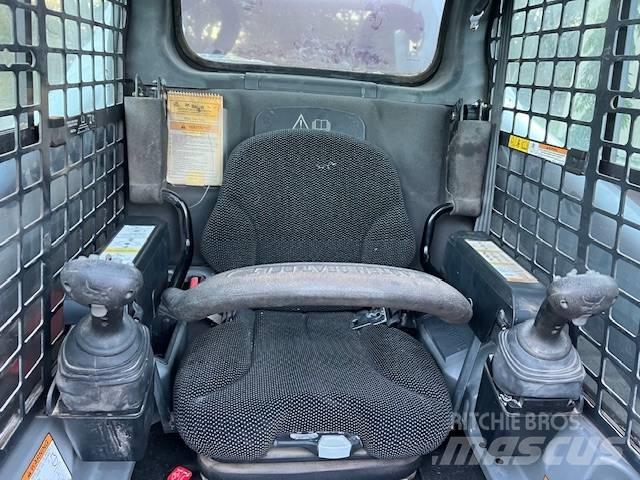 Bobcat T 870 Carregadoras de direcção deslizante