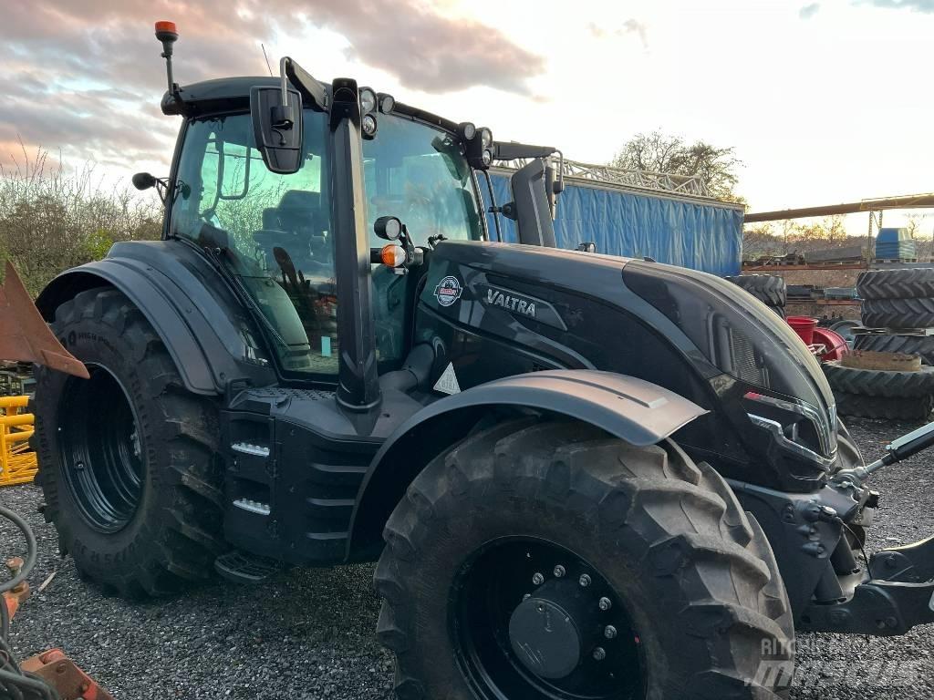 Valtra T 235 Direct Tratores Agrícolas usados