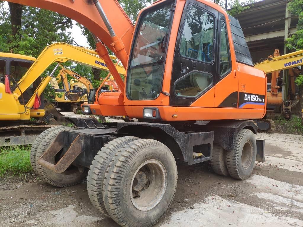 Doosan DH 150 W-7 Escavadoras de rodas