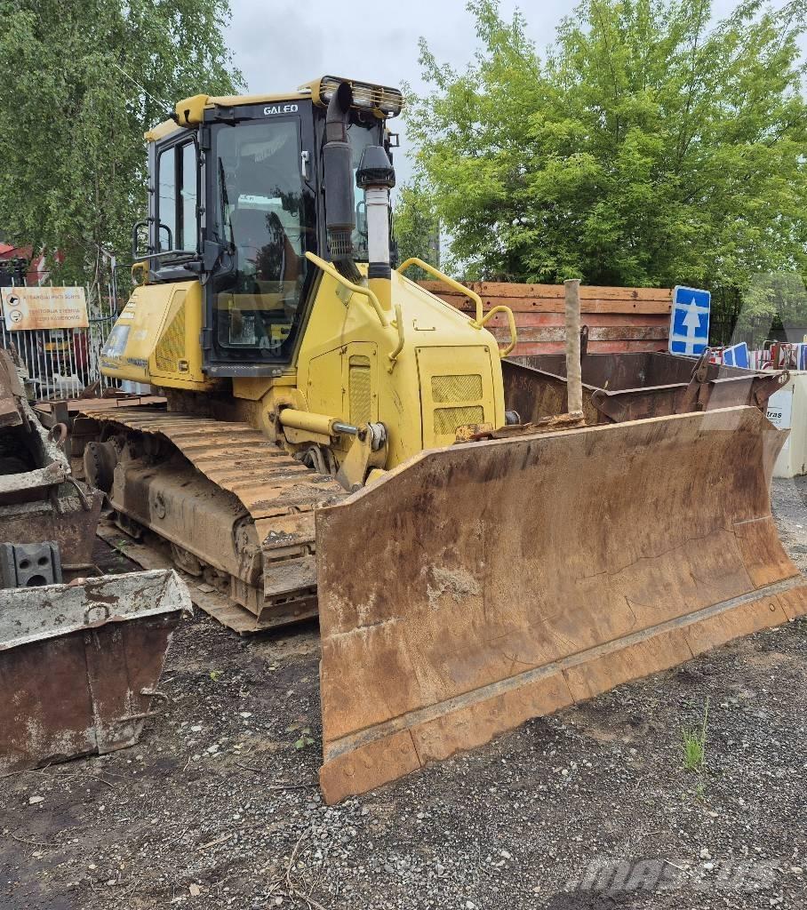 Komatsu D 51 EX-22 Dozers - Tratores rastos