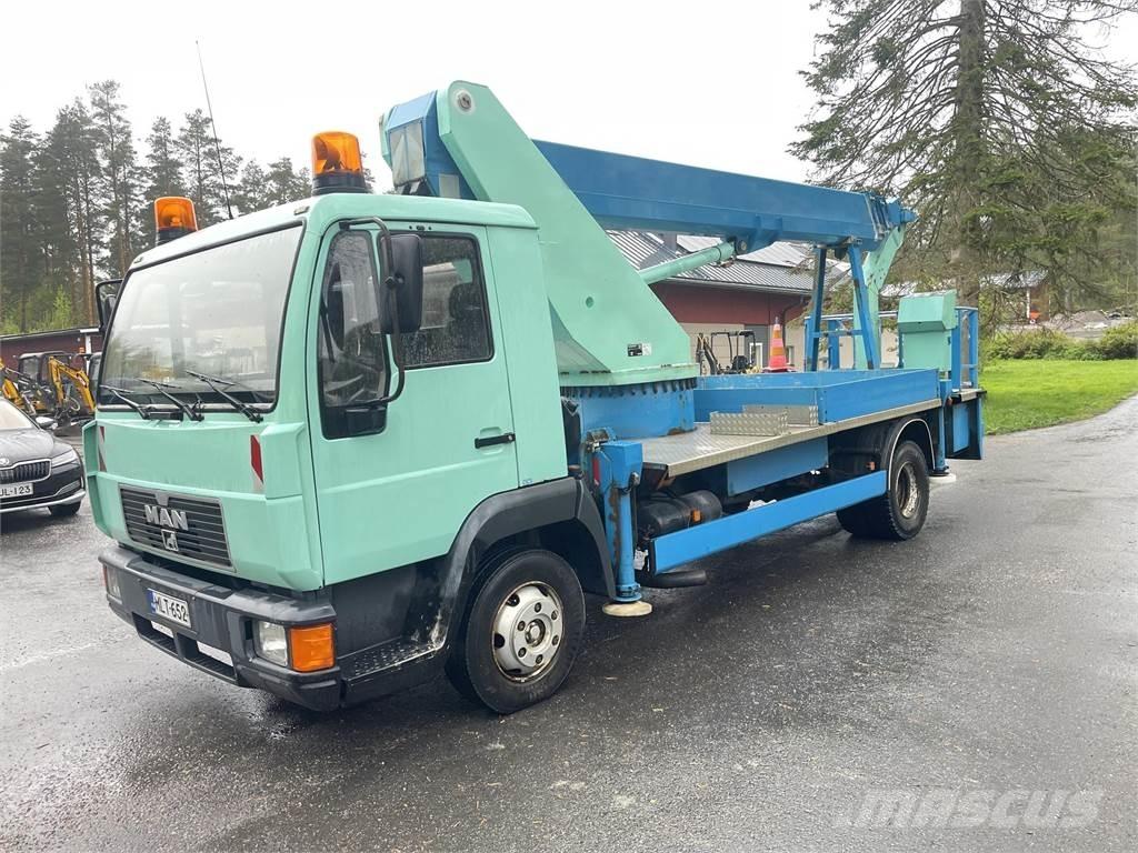 MAN L200 4x2-4300 Plataformas aéreas montadas em camião