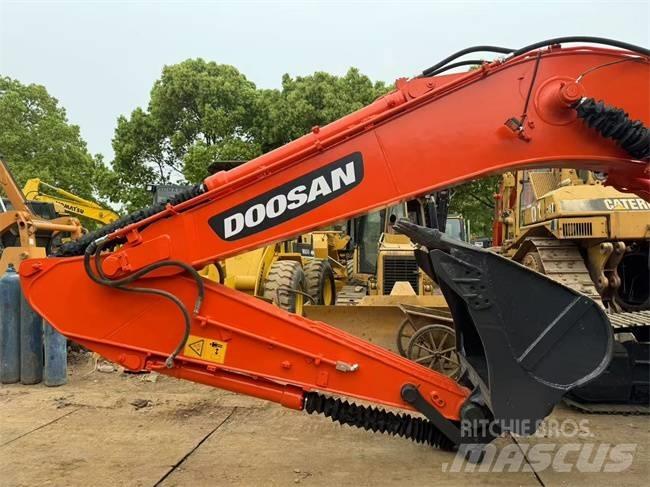 Doosan DX 225 LC Escavadoras de rastos