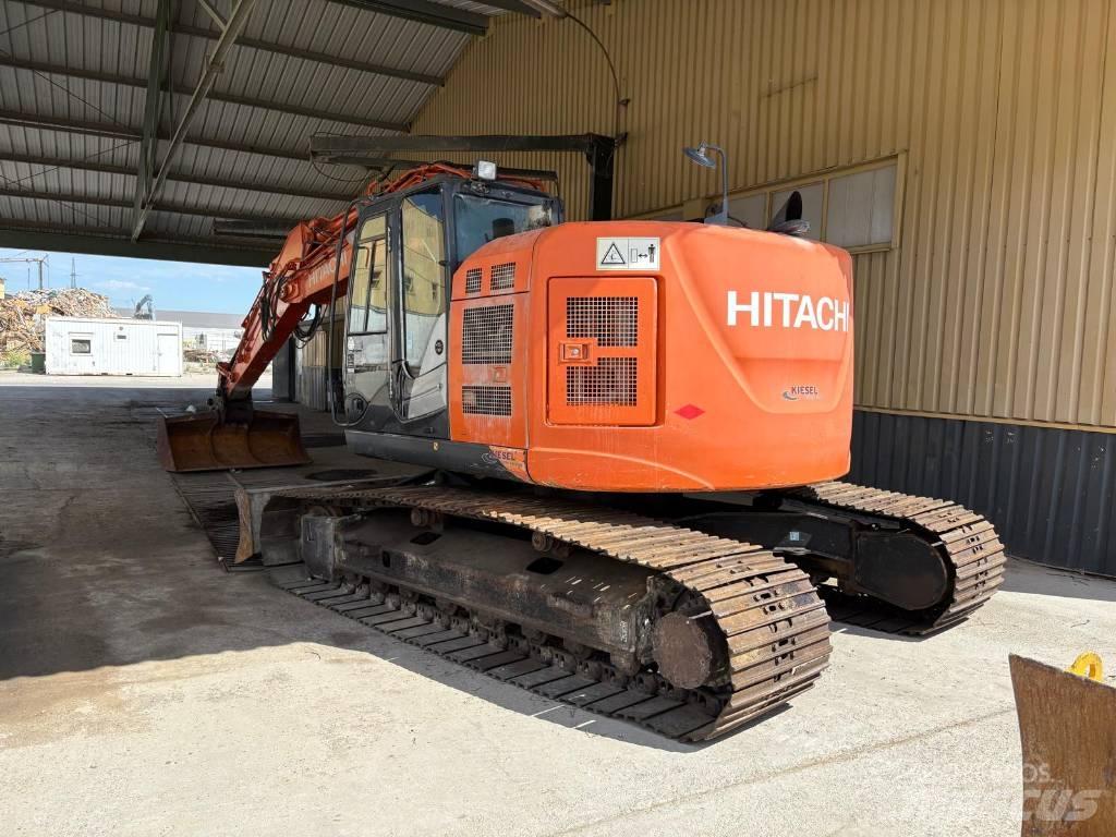 Hitachi ZX 225 Escavadoras de rastos