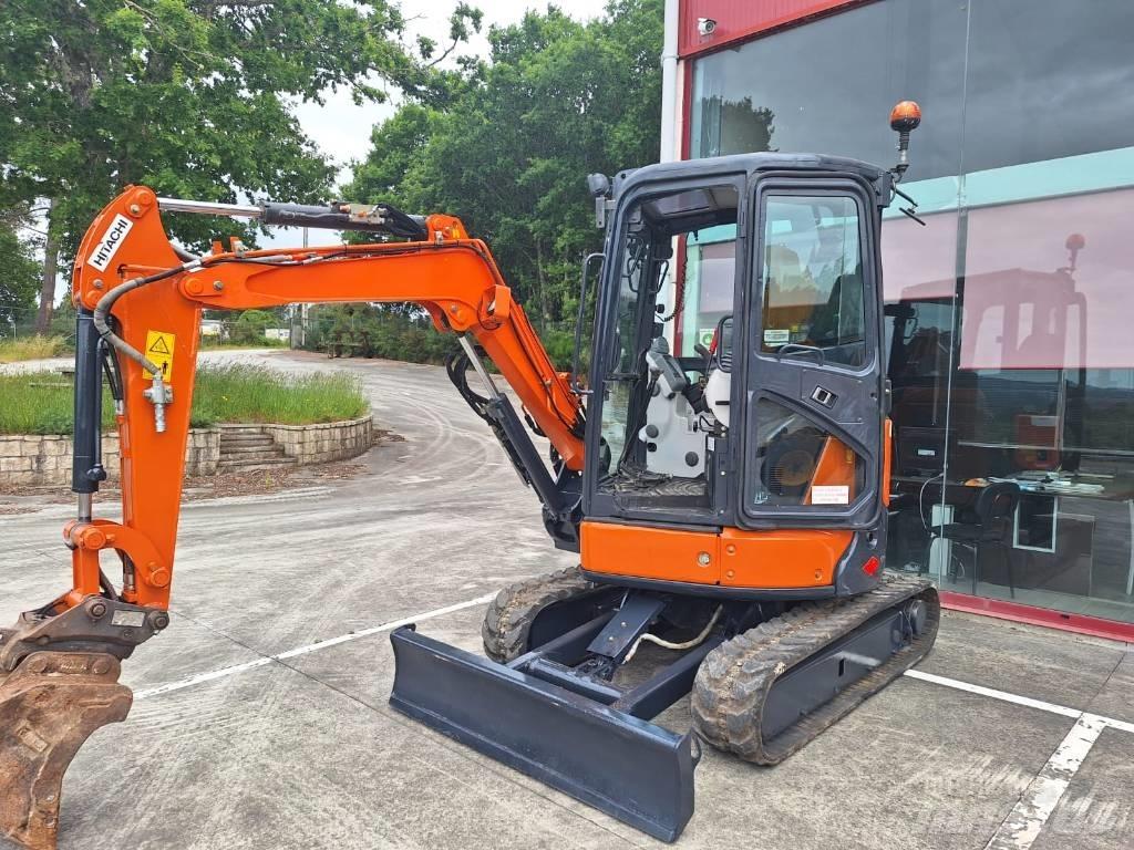 Hitachi ZX33-5A Mini Escavadoras <7t