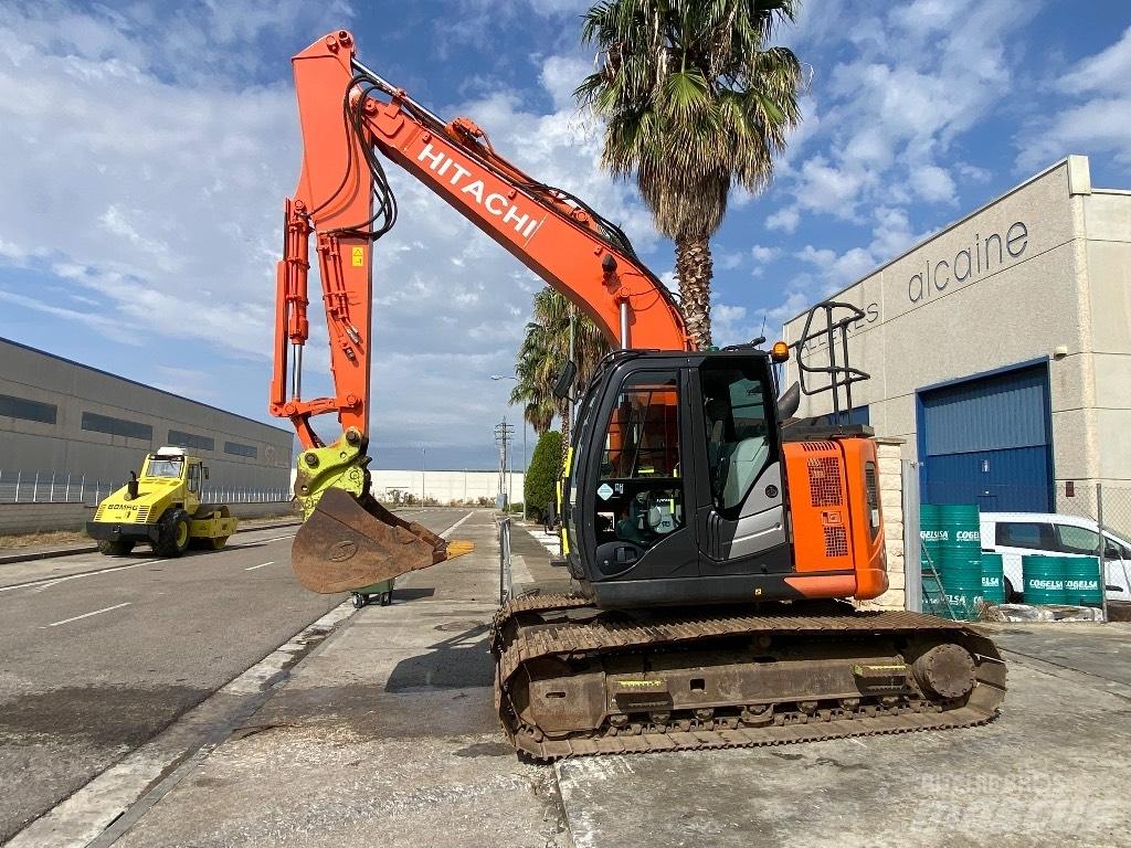 Hitachi ZX 135 US-6 Escavadoras de rastos
