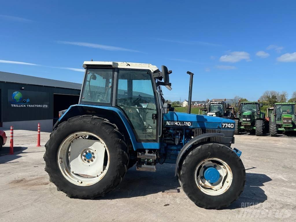 New Holland 7740 Tratores Agrícolas usados