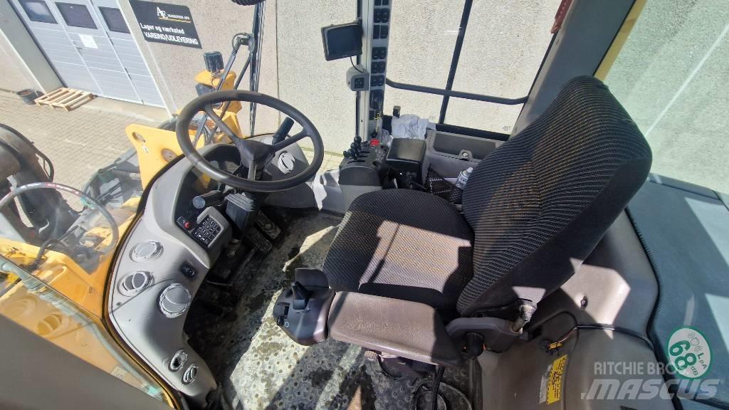 Volvo L 120 F Pás carregadoras de rodas