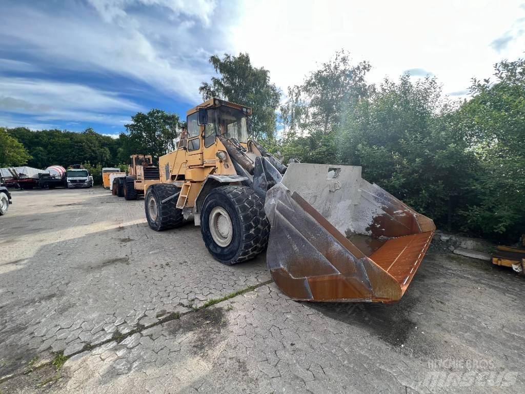 Ljungby L25 Pás carregadoras de rodas