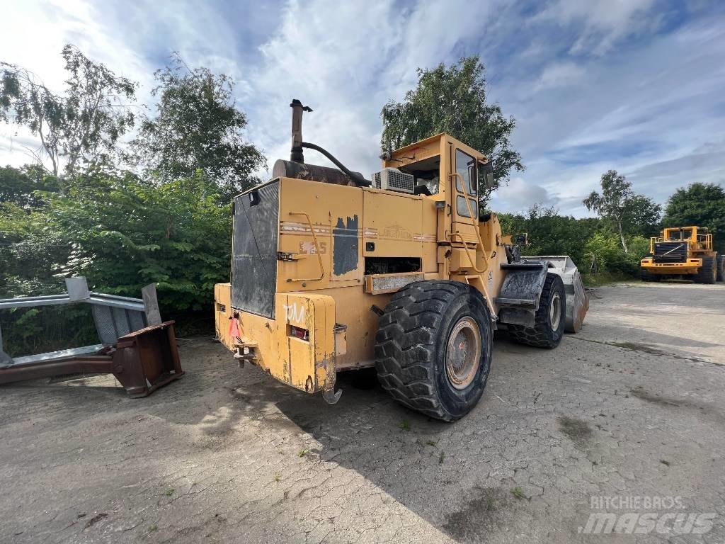 Ljungby L25 Pás carregadoras de rodas