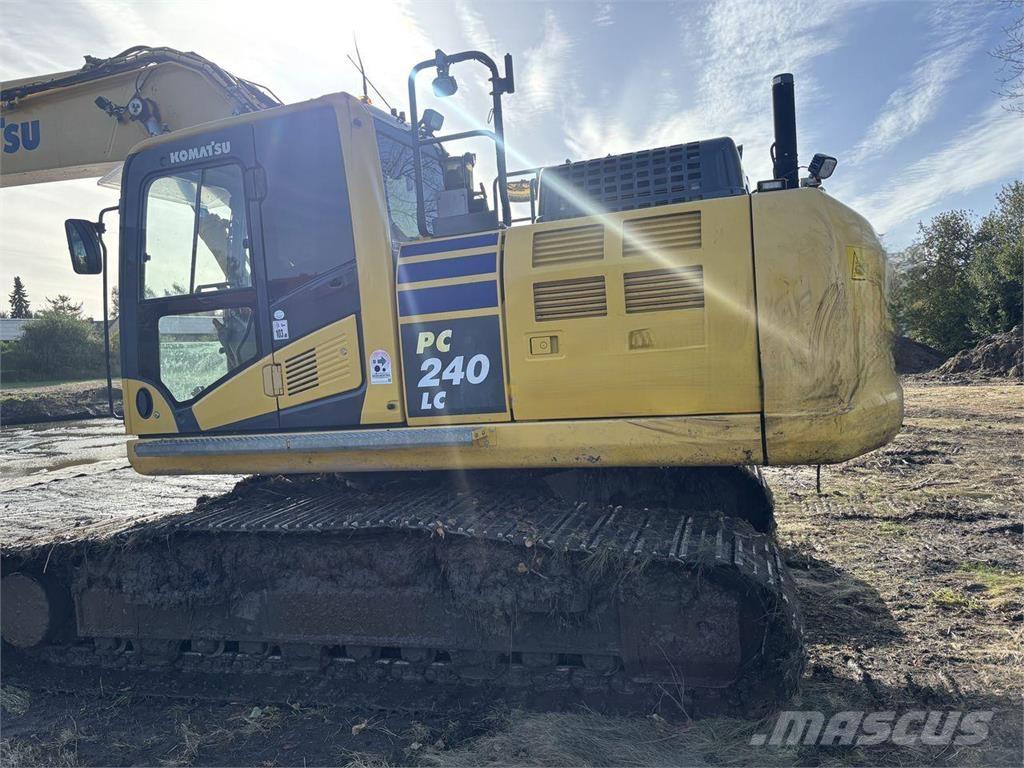Komatsu PC240LC-11 Escavadoras de rastos