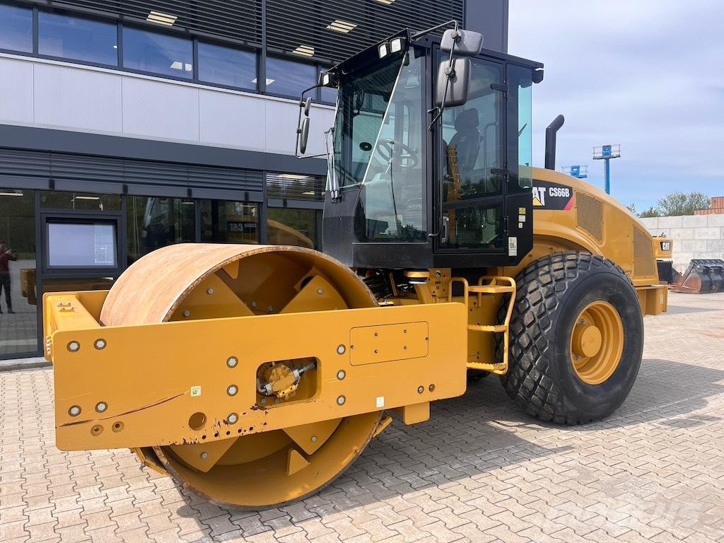 CAT CS 66 B Cilindros Compactadores monocilíndricos