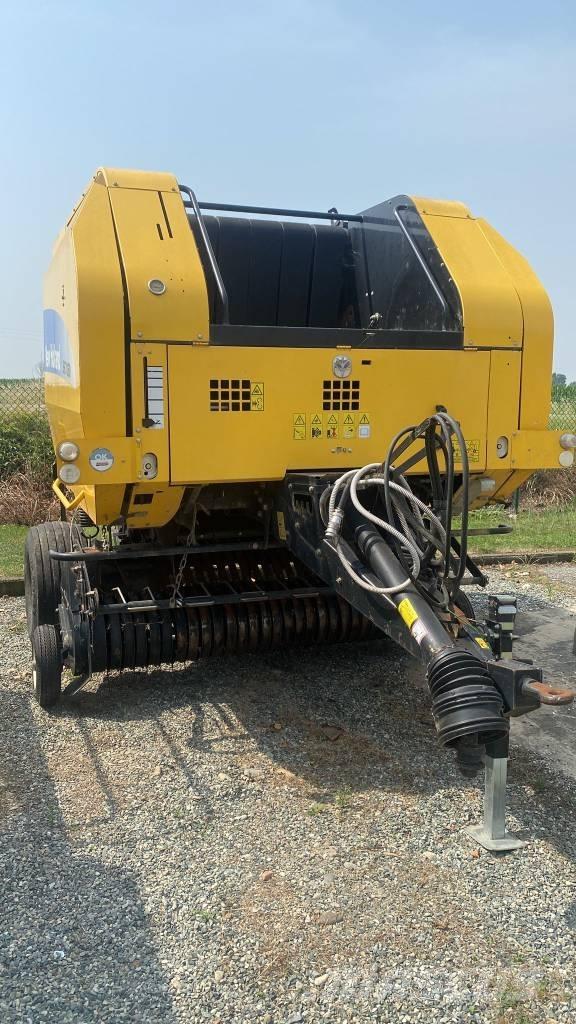 New Holland BR 7060 Enfardadeira de rolos