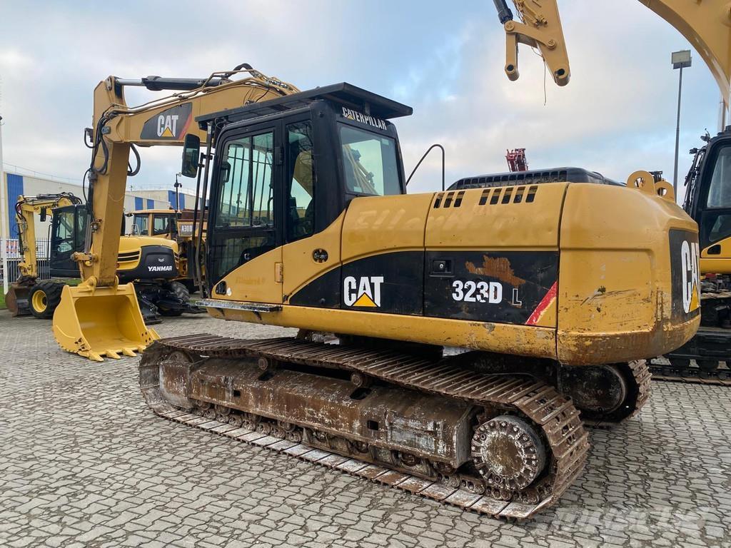CAT 323D NVT Escavadoras de rastos