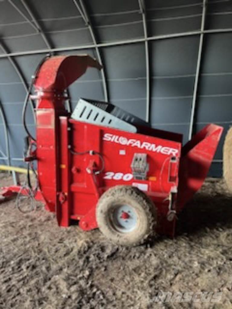 Silofarmer P 280 Cortadores, moinhos e desenroladores de fardos