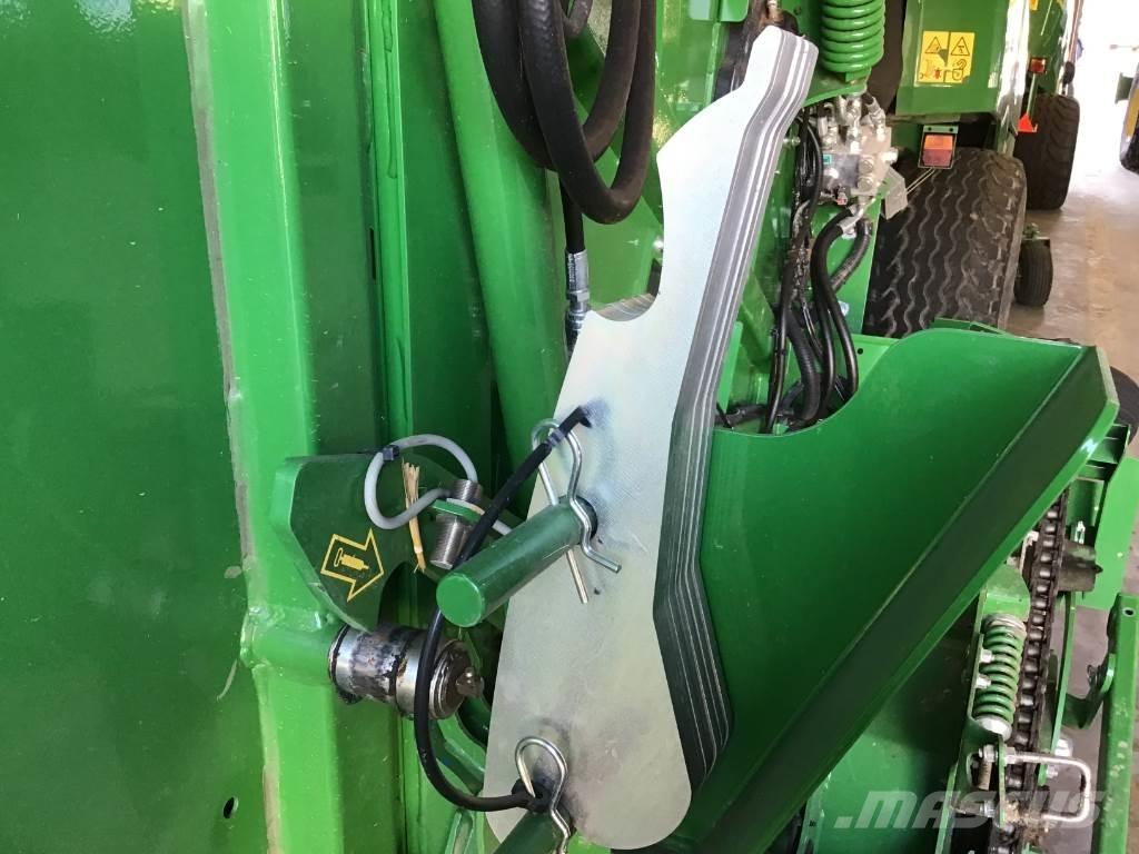 John Deere V461M Enfardadeira de rolos