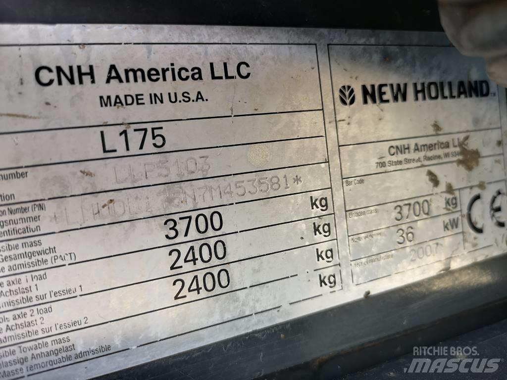 New Holland L 175 Carregadoras de direcção deslizante