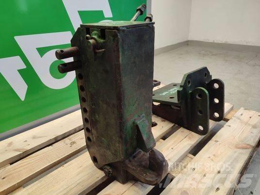 John Deere 3220 hook Cabines e interior