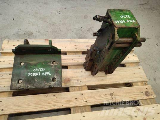 John Deere 3220 hook Cabines e interior