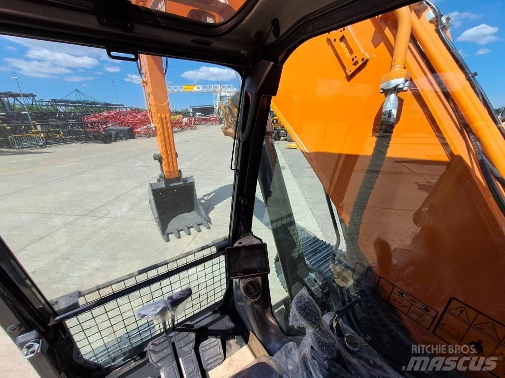 Develon DX225LC-7M Escavadoras de rastos