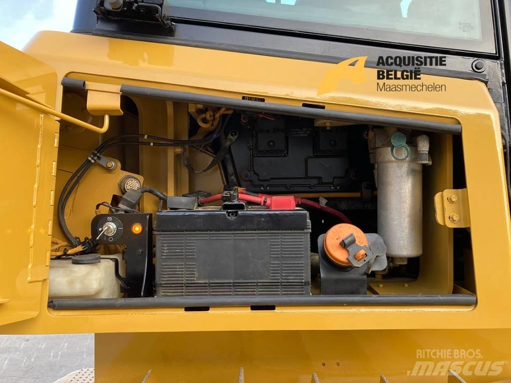 CAT D 6 K 2 LGP Dozers - Tratores rastos