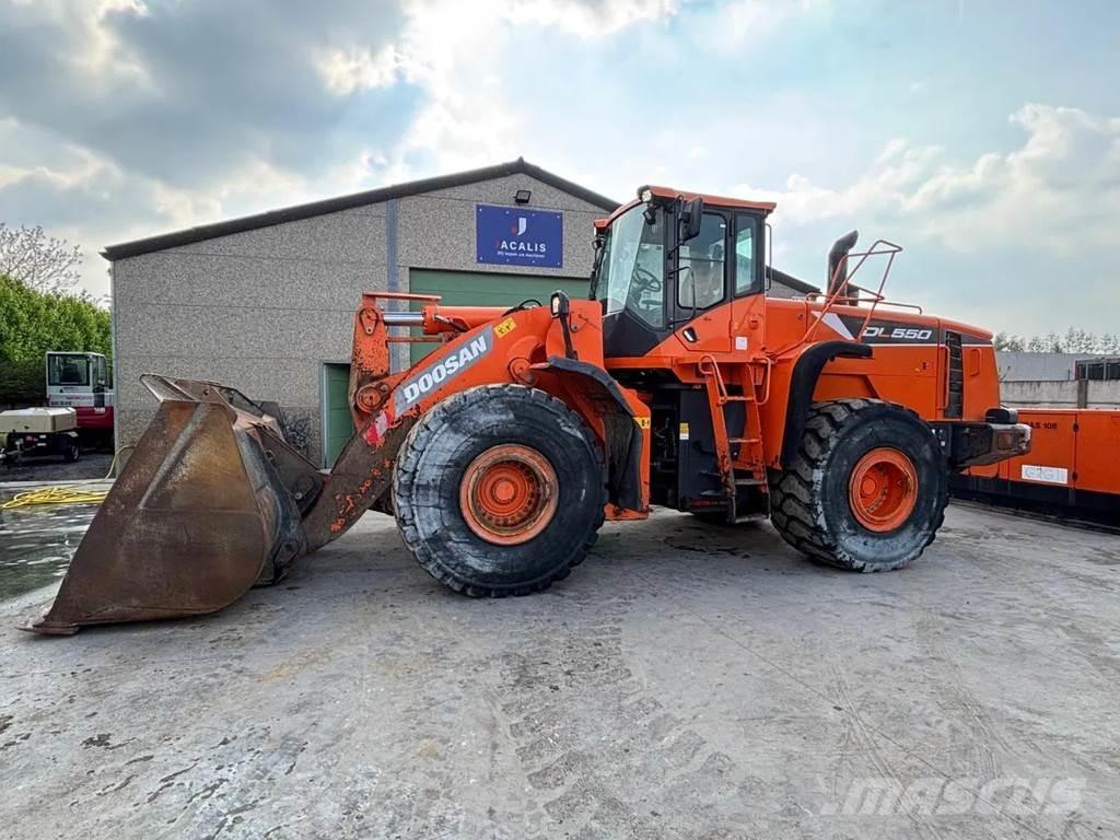 Doosan DL550 Pás carregadoras de rodas