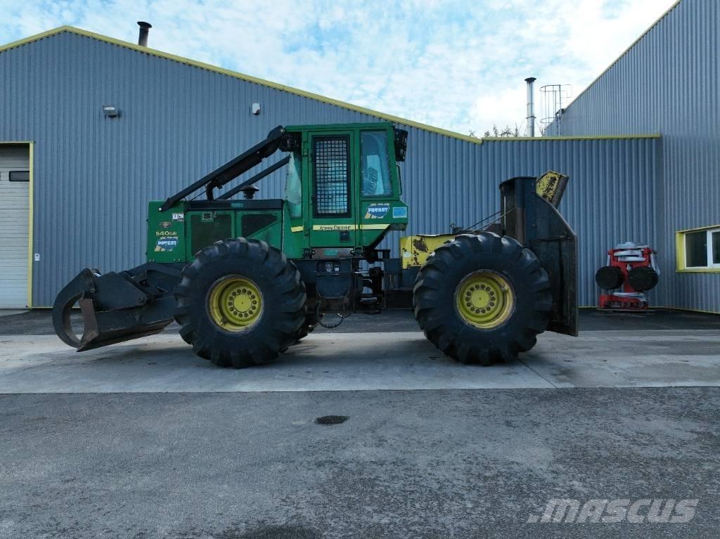 John Deere 540 G III Rechegadores