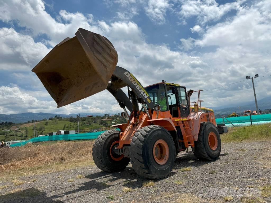 Doosan DL420A Pás carregadoras de rodas